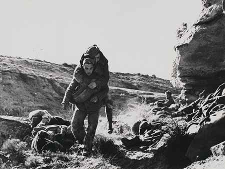 Robert Capa, ”Near Fraga (Aragon), November 7, 1938. Loyalist offensive along the Rio Se, 1938”, Gelatin silver print, Collection of Tokyo Photographic Art Museum