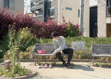 Terada Kento, After playing in the park with my daughter from the series living with my imaginary wife and little girl., 2021, Collection of the artist ©Kento Terada